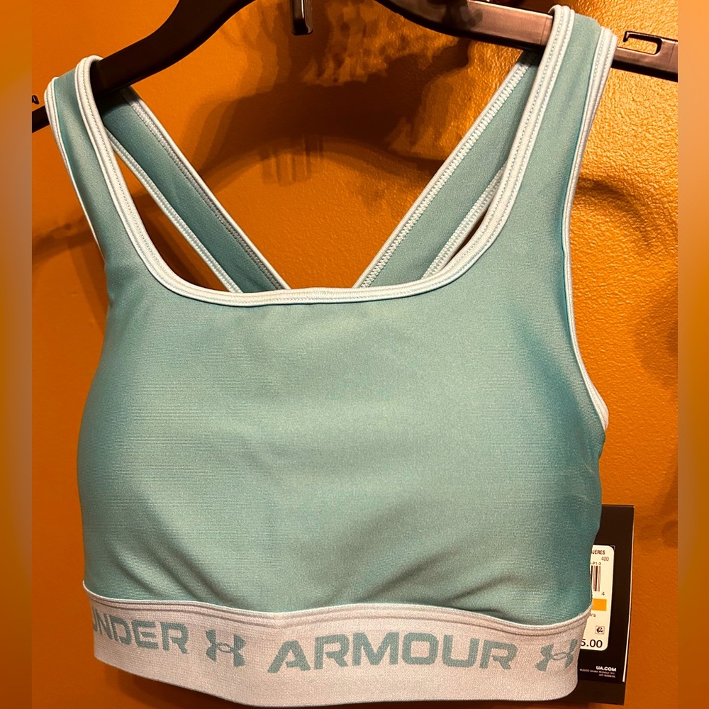 NWT Under Armour Racerback Sports Bra